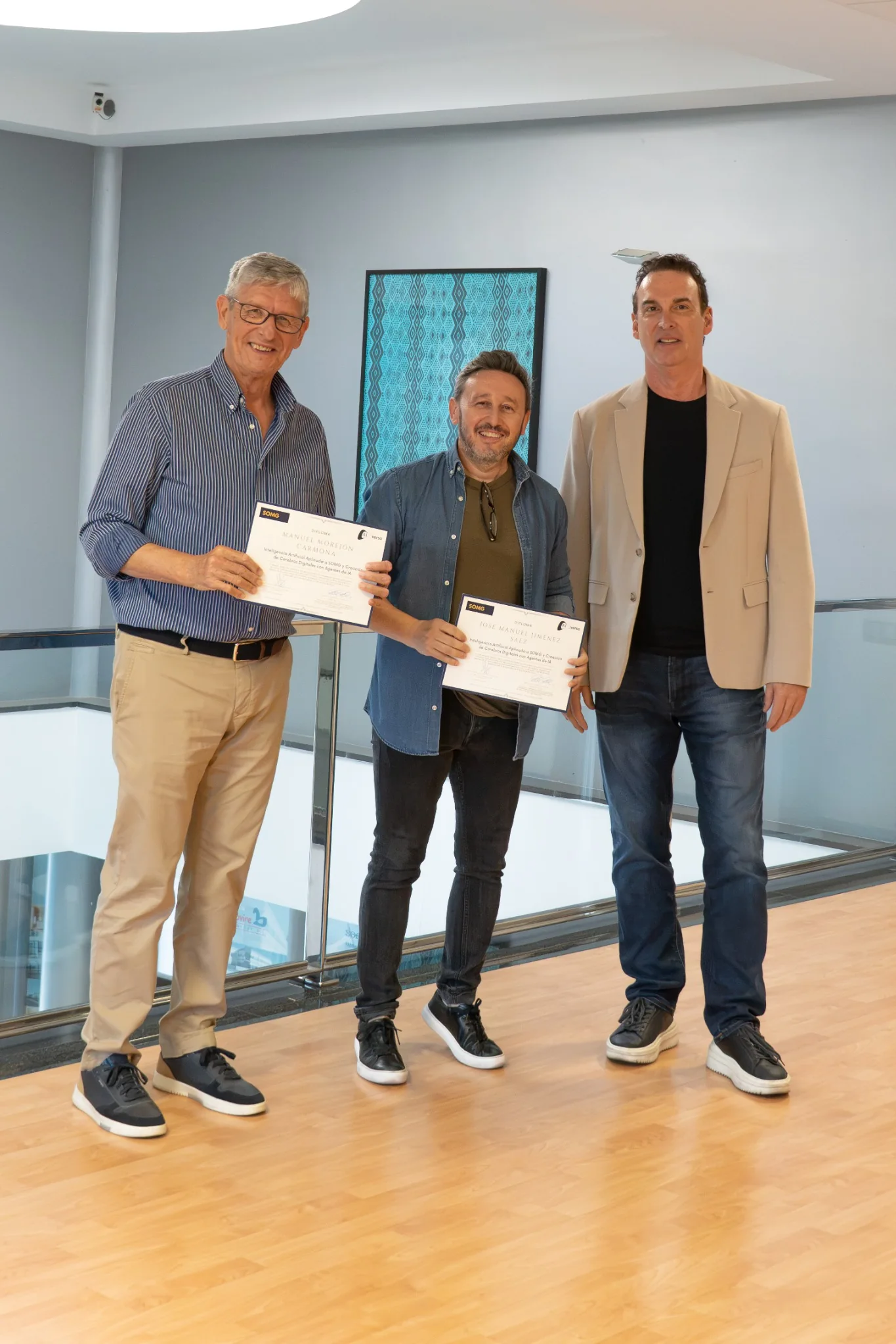 Entrega de diplomas en SOMG tras el programa de capacitación en inteligencia artificial